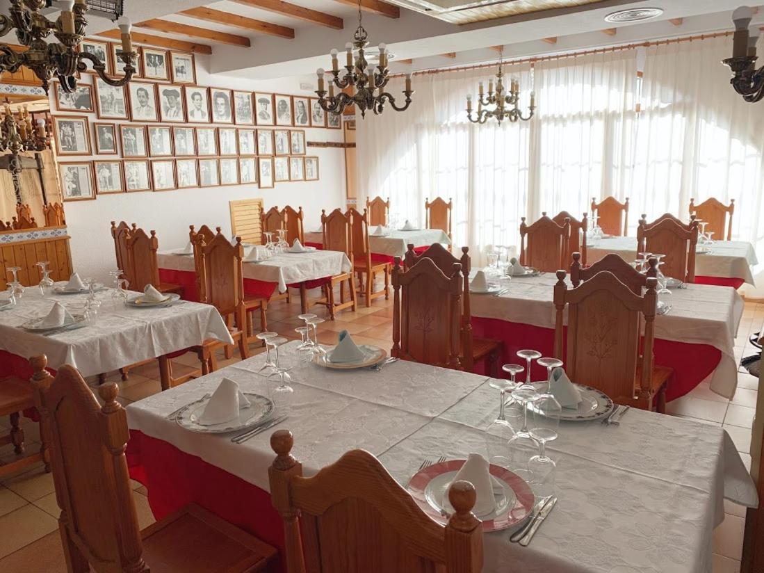 לה רודה Hotel Flor De La Mancha מראה חיצוני תמונה