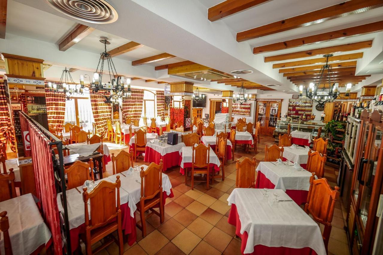 לה רודה Hotel Flor De La Mancha מראה חיצוני תמונה