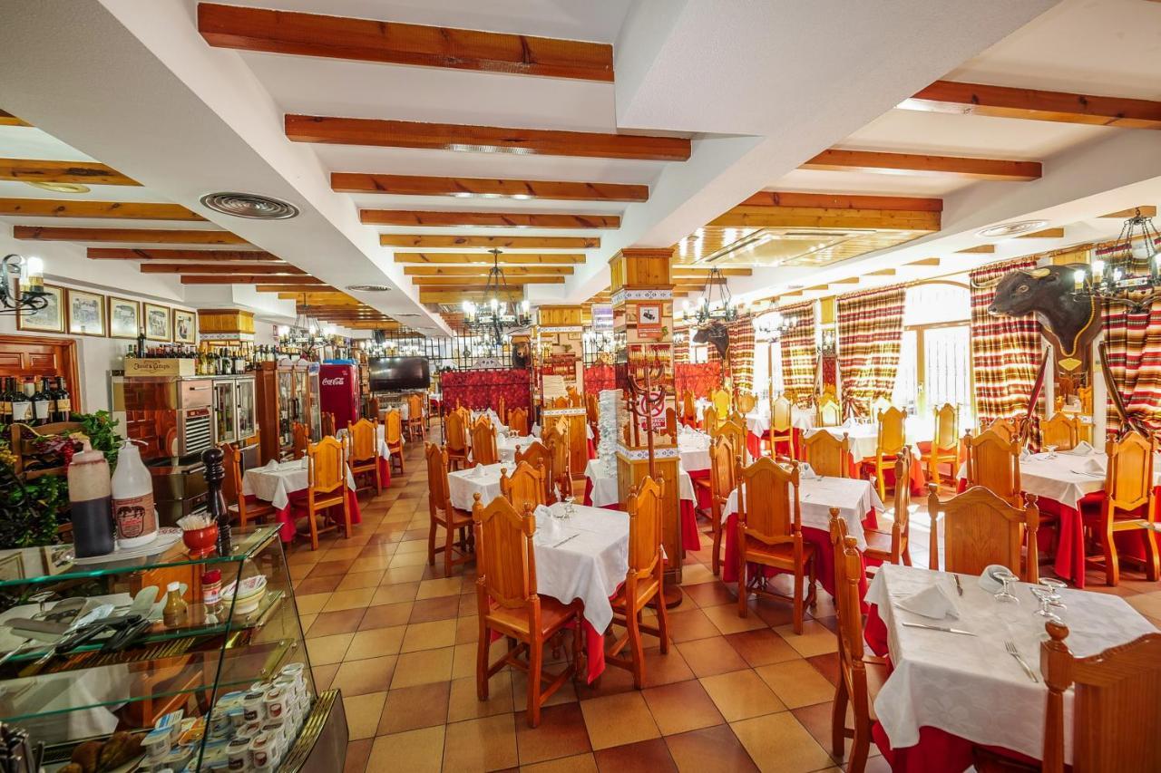 לה רודה Hotel Flor De La Mancha מראה חיצוני תמונה
