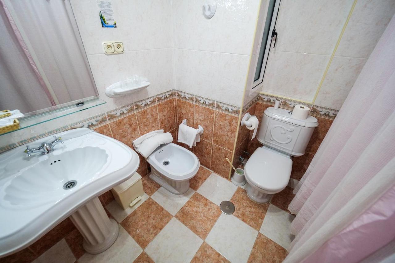 לה רודה Hotel Flor De La Mancha מראה חיצוני תמונה