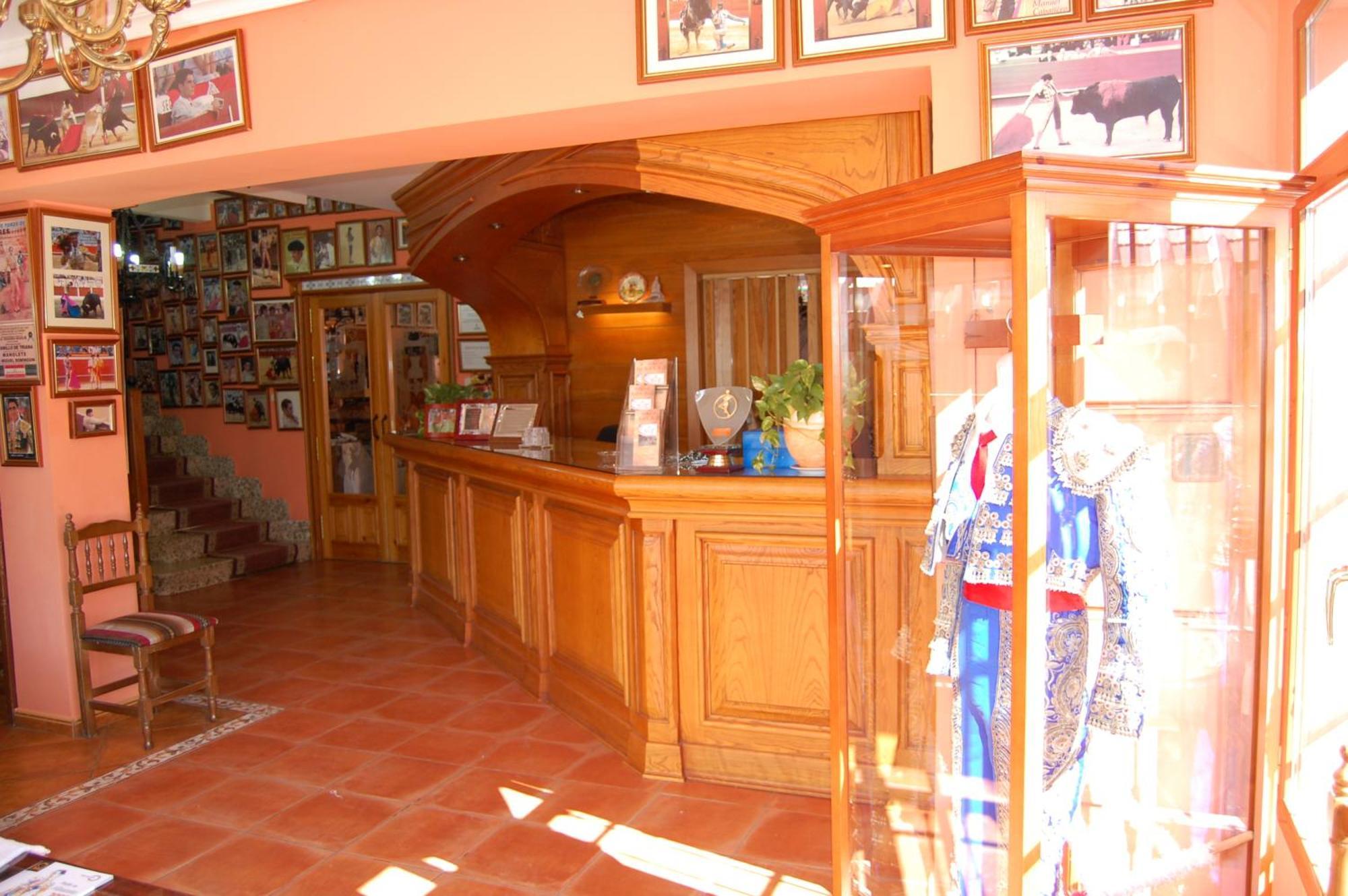 לה רודה Hotel Flor De La Mancha מראה חיצוני תמונה